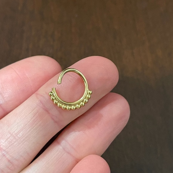 SOLD⭐️BVLA 16G Seamless Ring Yellow Gold - Picture 3 of 6